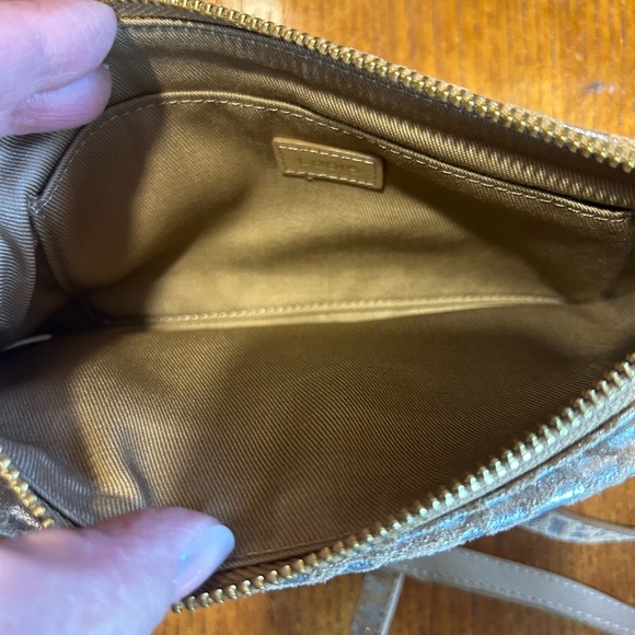 Lodis Tan & Silver Cheetah Print Wallet Convertible Crossbody Bag Like New!! - Picture 6 of 10